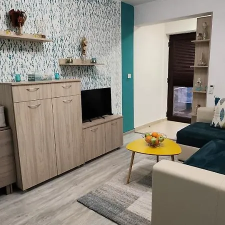 Andy Apartment Saturn